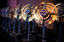 KYB - 8-й раз Амортизаторы года!